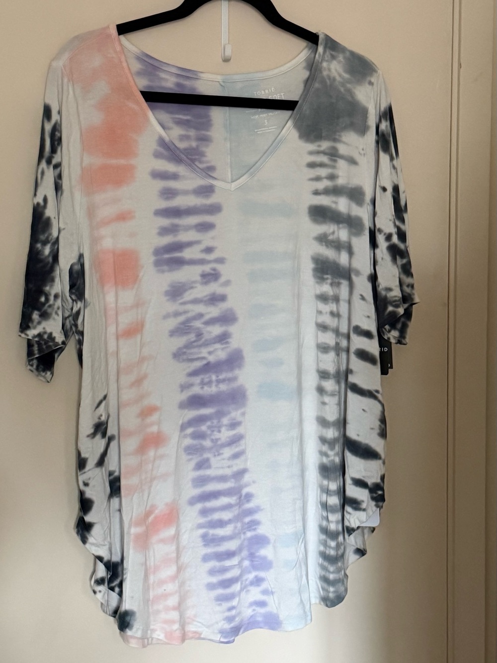 torrid Pastel Tie-Dye V-Neck Tunic in Coral, Lavender & Charcoal
